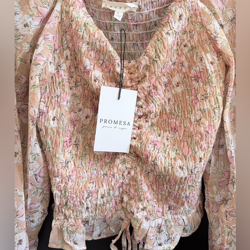 Size L-M Women Peach Floral Square neck Long-Sleeve Top